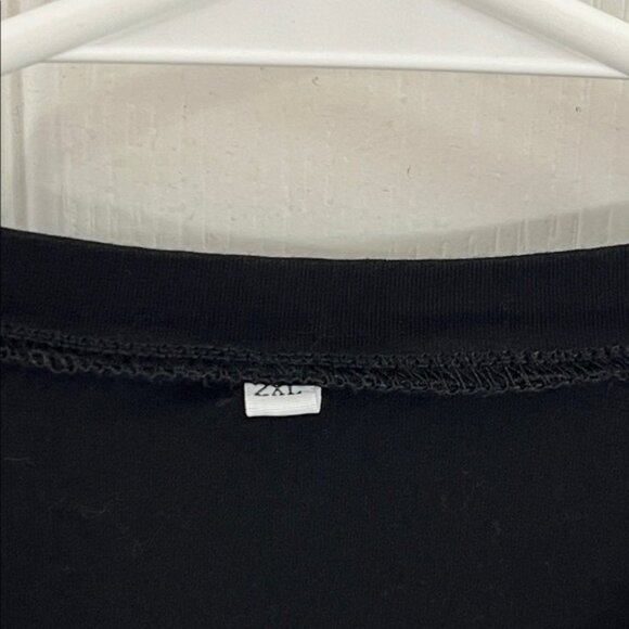 Friends T-Shirt - Picture 2 of 5